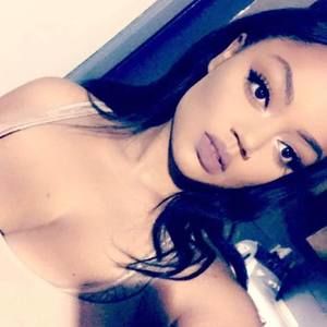 Meet your Posher, April